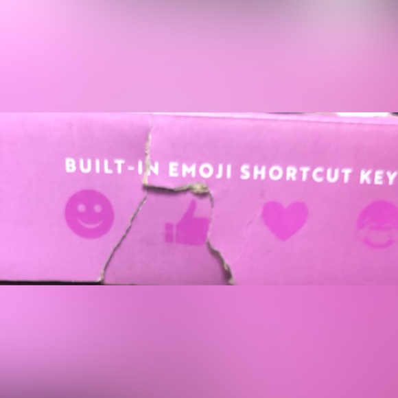 Retro Emoji wireless keyboard pink. - Picture 4 of 5